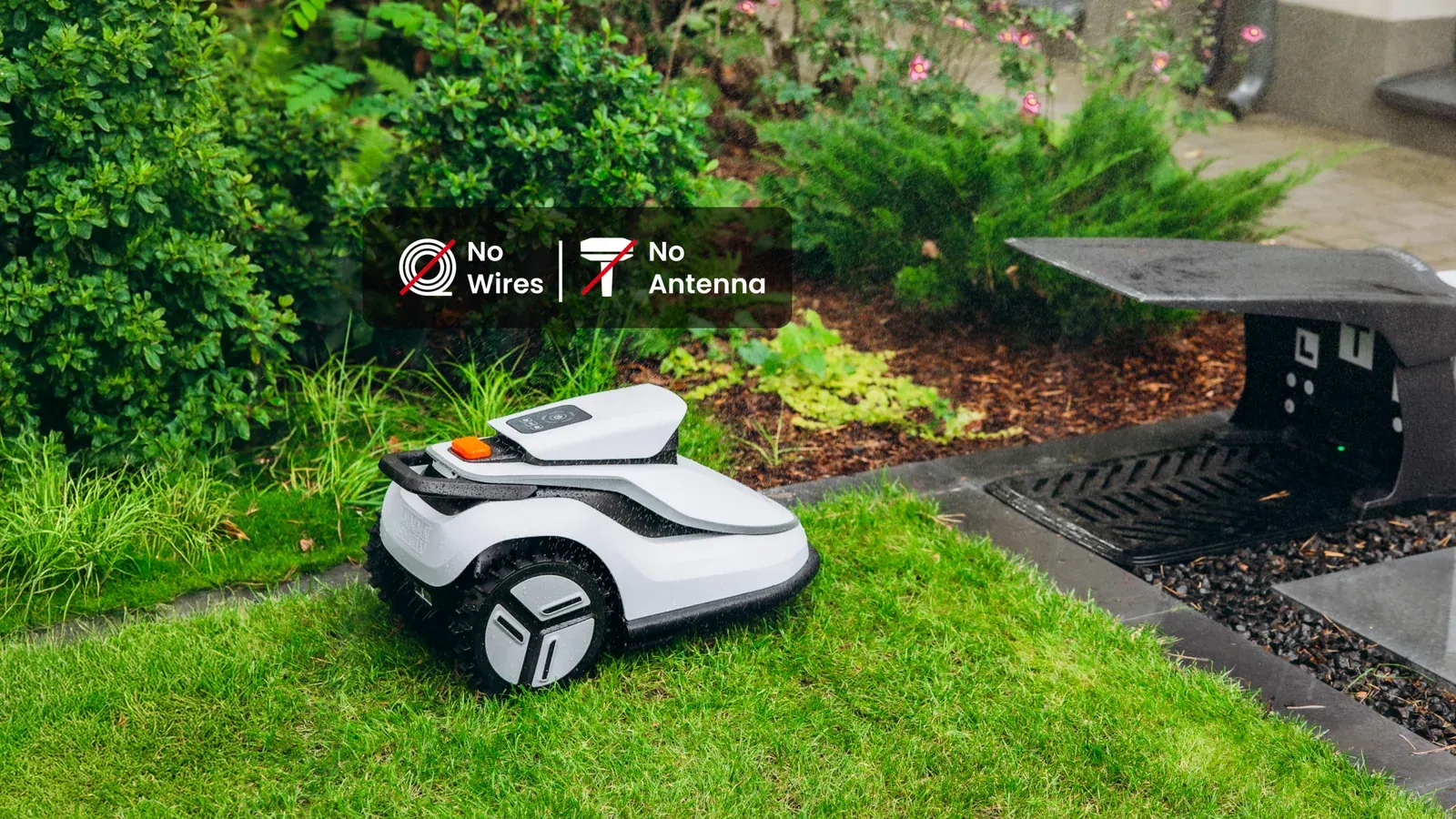 TERRAMOW V600 in the garden